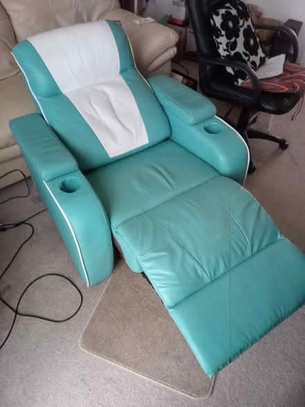 Photo of free Electric Reclining chair (Hardwick OX16) #2