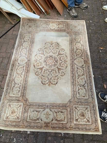 Photo of free Old rug (AL2 / SG6) #1