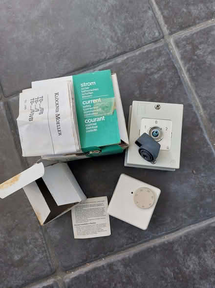 Photo of free switches or thermastat (Penryn TR10) #1