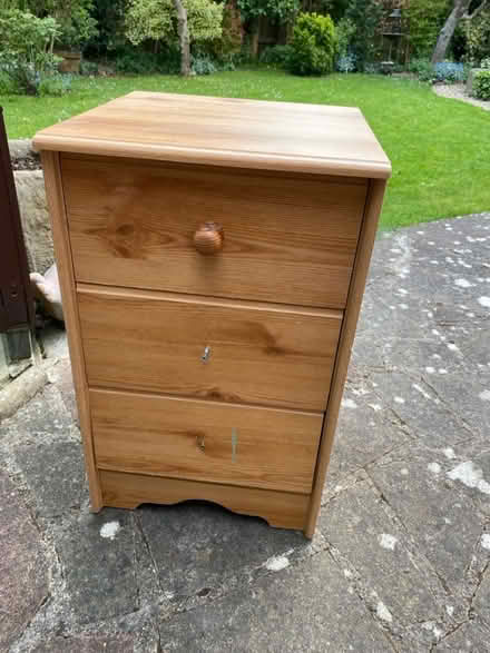Photo of free Small chest of drawers (Cheltenham) #1