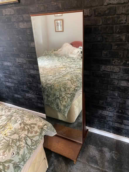 Photo of free Mirror vintage freestanding (Church Hill North B98) #1