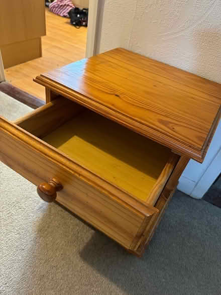 Photo of free Bedside table (Par) #2