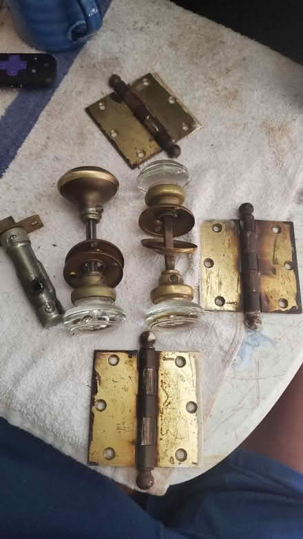 Photo of free Old door knobs (south columbia) #1