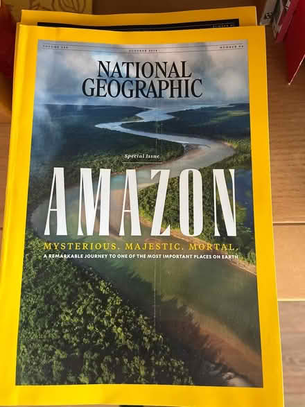 Photo of free National Geographics (CT17) #1