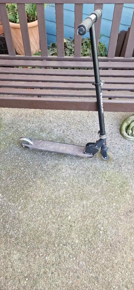 Photo of free Razor child's scooter (TA6 6DN) #1