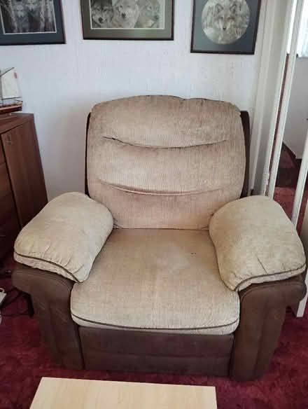 Photo of free 3 Piece Suite (Hutton CM13) #3