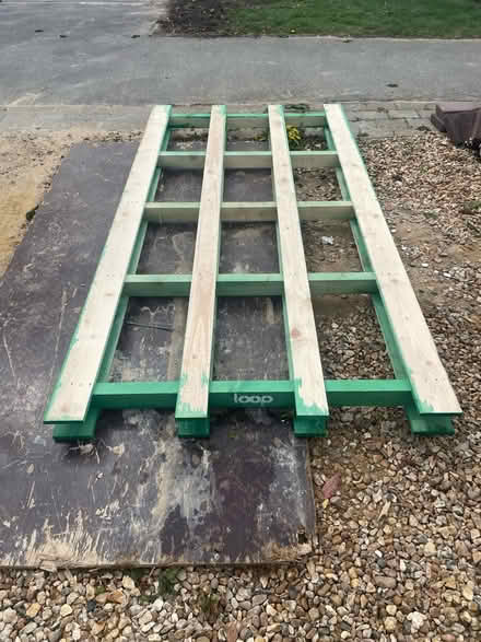 Photo of free 8x4 pallert (Potters bar EN6) #1