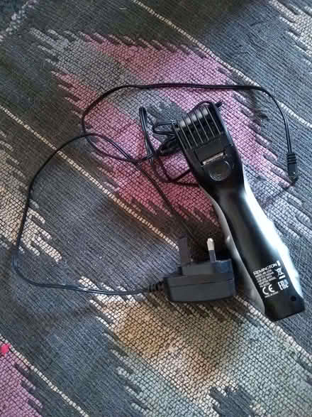 Photo of free Remington MB320C Barba Beard Trimmer With Charger (CT9) #1