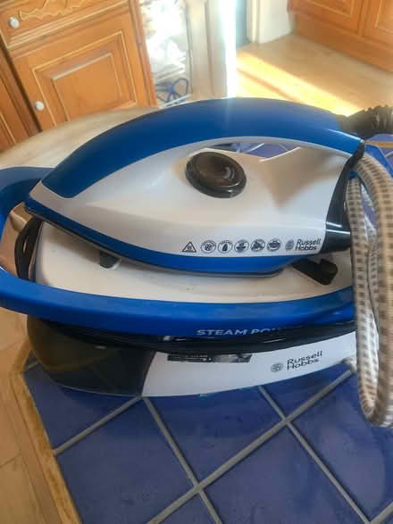 Photo of free Russell Hobbs steam power iron (N2 0DT) #2