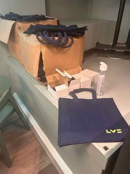 Photo of free x10 Blue Tote bags! (Covent Garden WC2B) #2