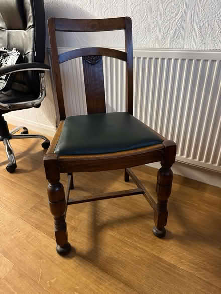 Photo of free 4x chairs (Par) #3
