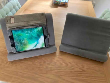 Photo of free iPad support (Deer Park OX28) #1