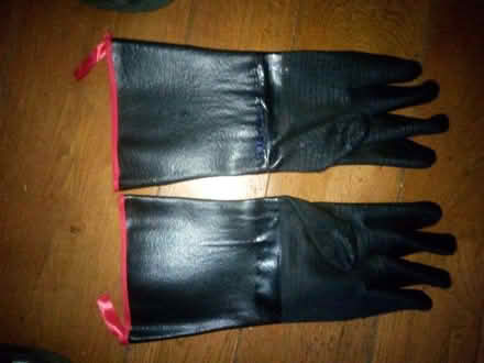 Photo of free Ten Pairs of Barbecue Gloves (Rhayader LD6) #1