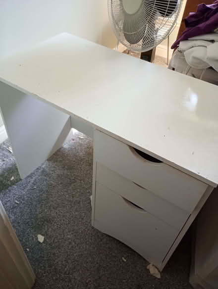 Photo of free Small desk. (Sprowston NR7) #1