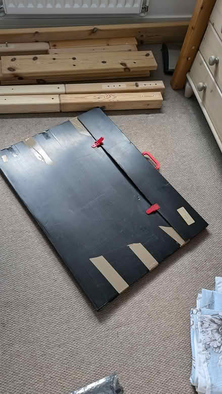 Photo of free A2 art carrying folder (OX14 Abingdon) #1