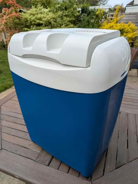 Photo of free Portable Electric Coolbox (Amersham HP6) #1
