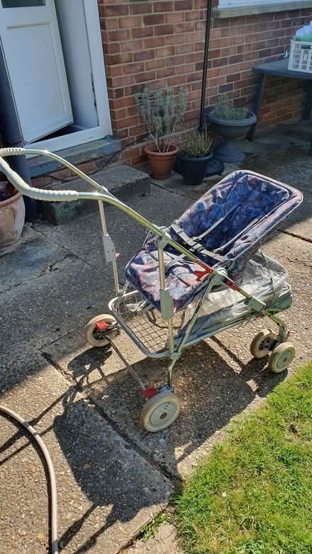 Photo of free Silver Cross Wayfarer pushchair with sunshade and raincover. (Parson's Heath CO4) #1