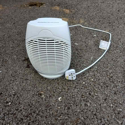 Photo of free Wickes electric heater (Charlton Kings GL52) #1