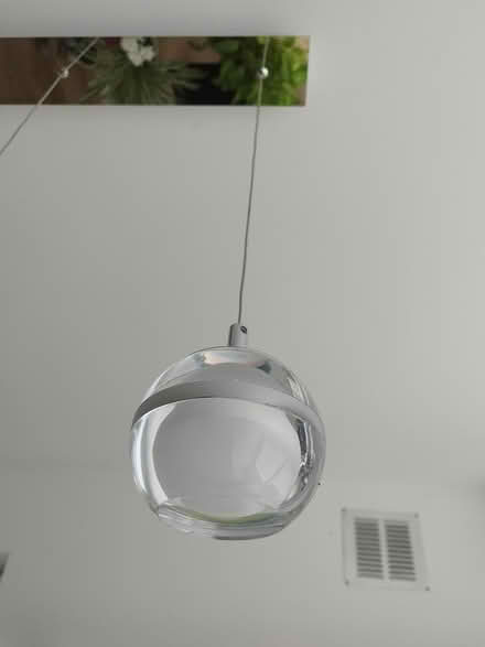Photo of free 3-way pendant light strip (Addiscombe CR0) #2