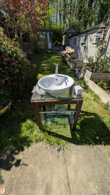 Photo of free Bathroom sink (Chesterfield S42) #1