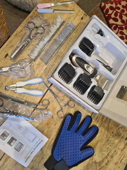 Photo of free Dog grooming kit and accessories (Richmond TW10) #2