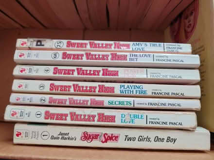 Photo of free Selection of romance novels (CB4) #3