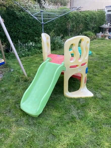 Photo of free Play slide (Farcet) #1