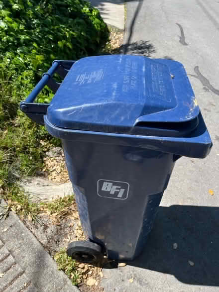 Photo of free Rolling recycle can (Orinda) #1