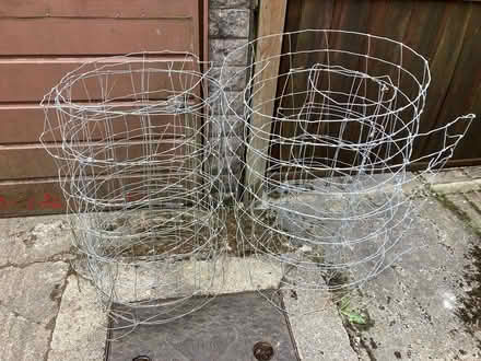 Photo of free Fence and chicken wire (Peak Dale SK17) #1