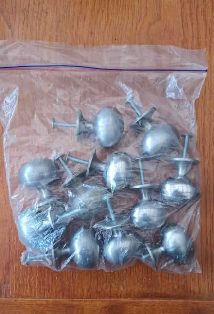 Photo of free Bag of 11 kitchen cupboard door handles/knobs (Heybridge CM9) #1