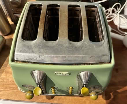 Photo of free Matching Delonghi Kettle & Toaster (Hanover BN2) #2