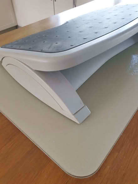Photo of free Kensington Foot Rest (Clint Green NR20) #2