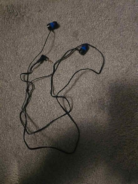 Photo of free In ear headphones (IG6 3s) #1