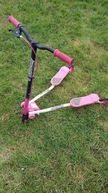 Photo of free Kids 3 wheel swing scooter (Matlock DE4) #1