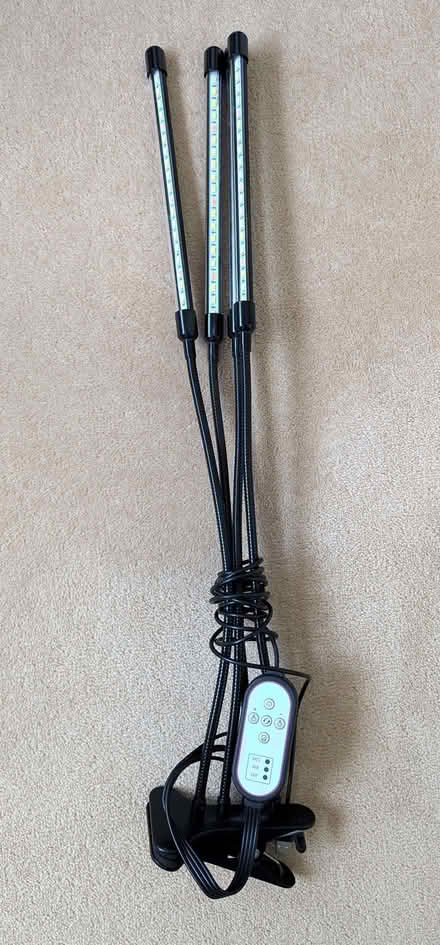 Photo of free Grow Lights - 80 LED, 4 Heads (Lee SE12) #1