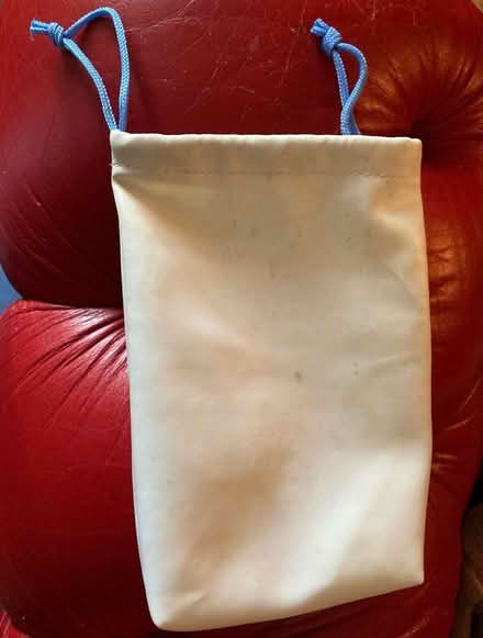 Photo of free Remington white vinyl pouch (Tolworth KT6) #2