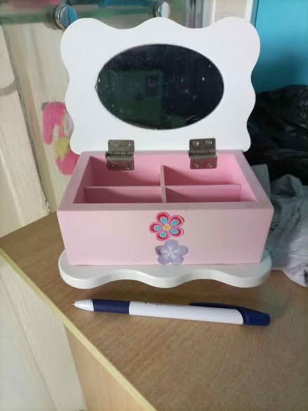 Photo of free Children's 'Jewellery' and box (Rhayader LD6) #2