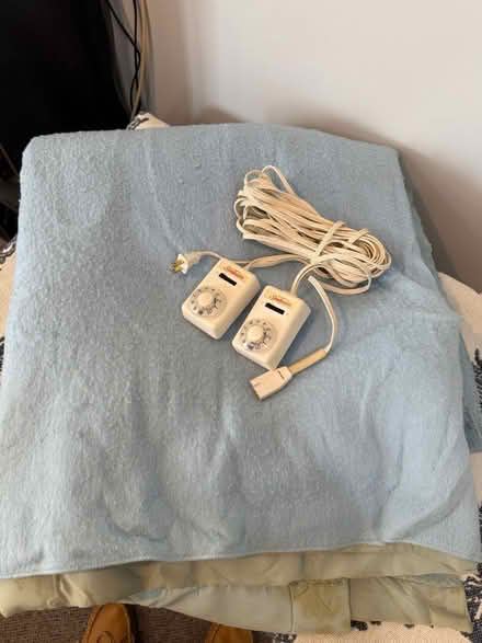 Photo of free Queen Electric Blanket (Greenboro East) #1