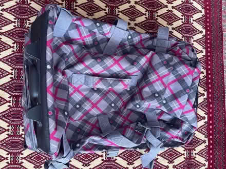 Photo of free Roxy small split roller travel case (AB25) #1