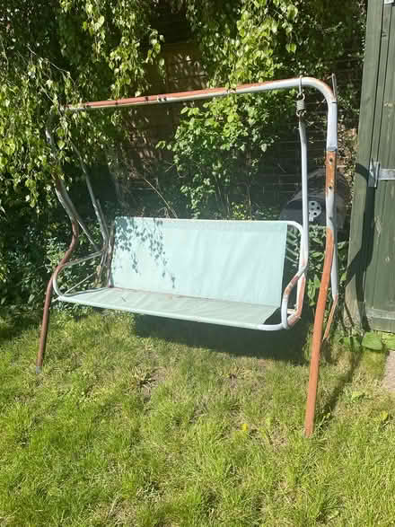 Photo of free Hollywood swing (Hemel Hempstead) #2