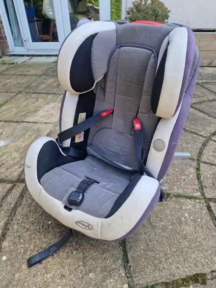 Photo of free Iso fix car seat (SG8) #1
