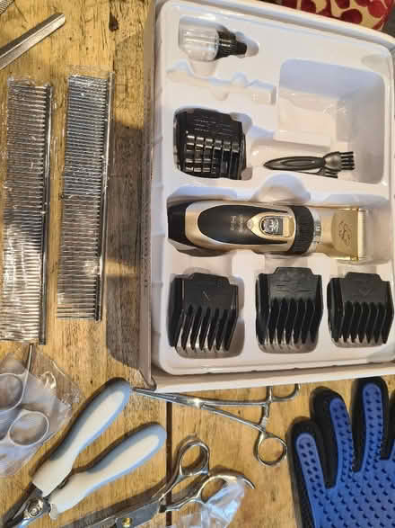 Photo of free Dog grooming kit and accessories (Richmond TW10) #1