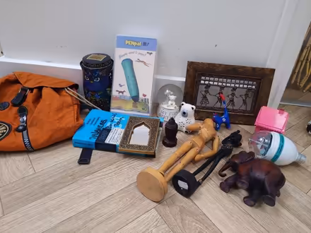 Photo of free Miscellaneous objects, ornaments (Cheshunt EN8) #1