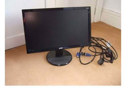 Photo of free EGA PC Monitor (with VGA Adapter) (L19) #2