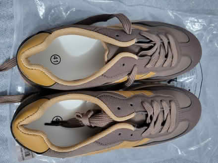 Photo of free Women shoes (L21 1br) #1