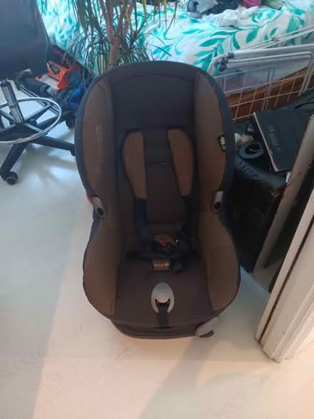Photo of free Car seat for child over 9 months (Pilrig EH6) #1