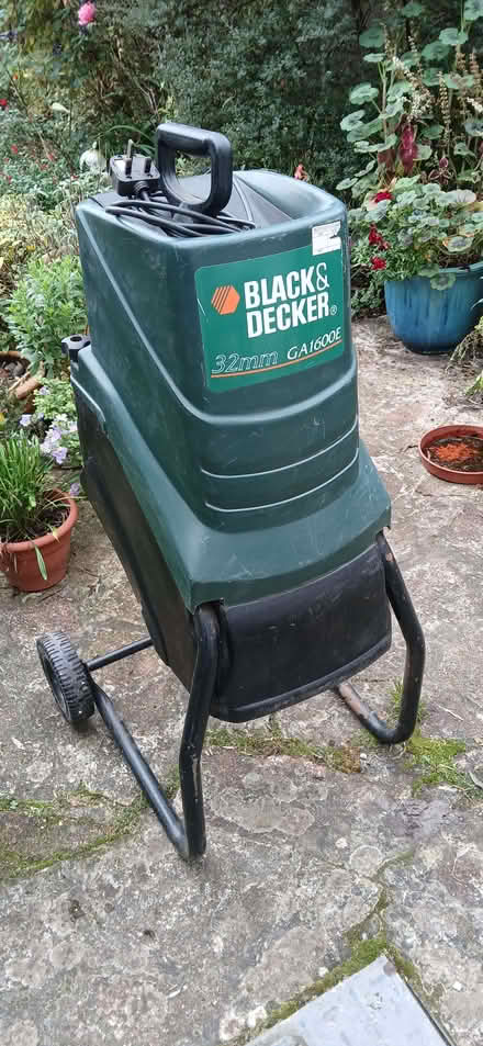 Photo of free Black & Decker shredder (Drayton PO6) #1