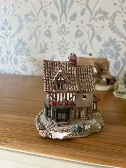 Photo of free 3 Lilliput village ornaments (Keighley) #2