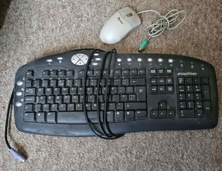 Photo of free OLD ps2 connection keyboard and mouse (Clevedon BS21) #1
