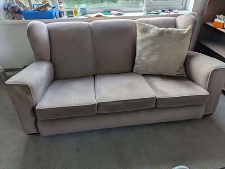 Photo of free Settee (Llandrindod LD1) #1
